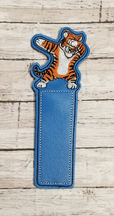 Tiger Dab Book Mark Digital File